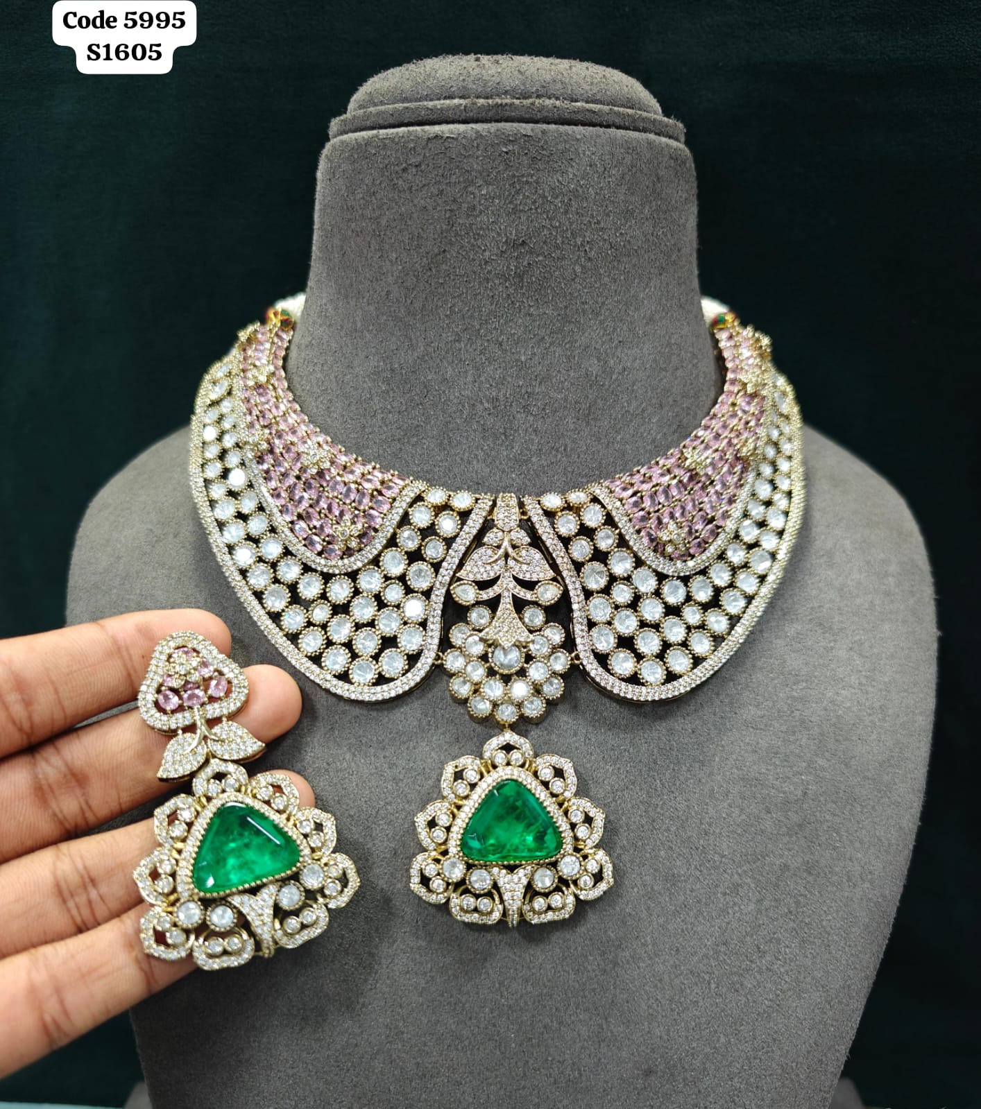 Necklace Set 072